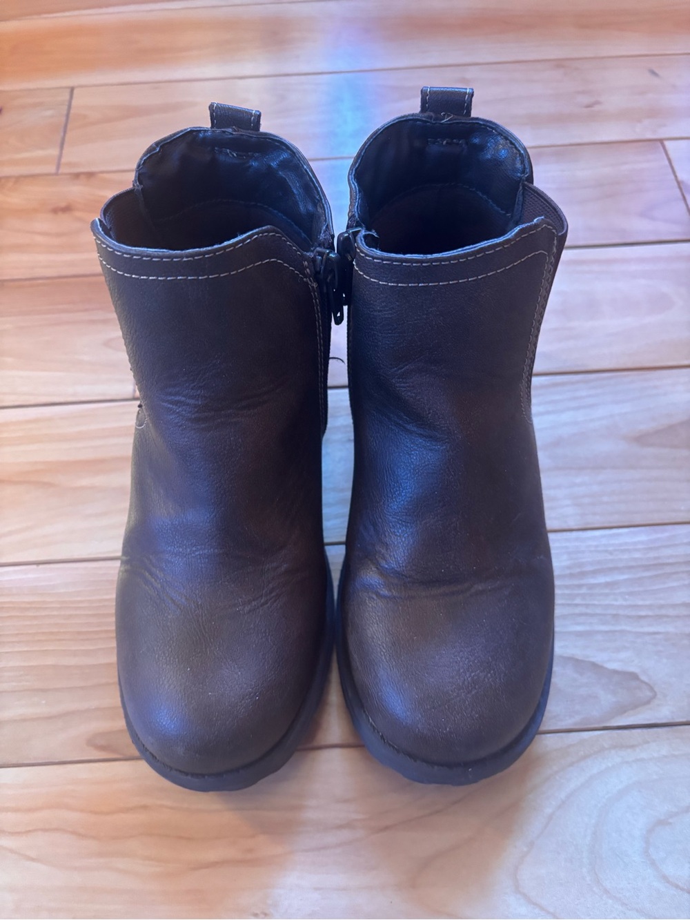 Old Navy Brown Kids Ankle Boots size 1